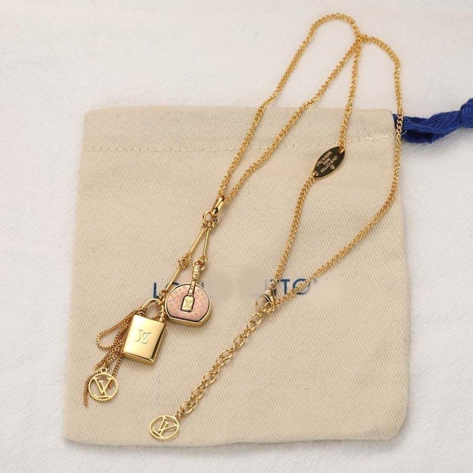 Round cake tassel bag necklace