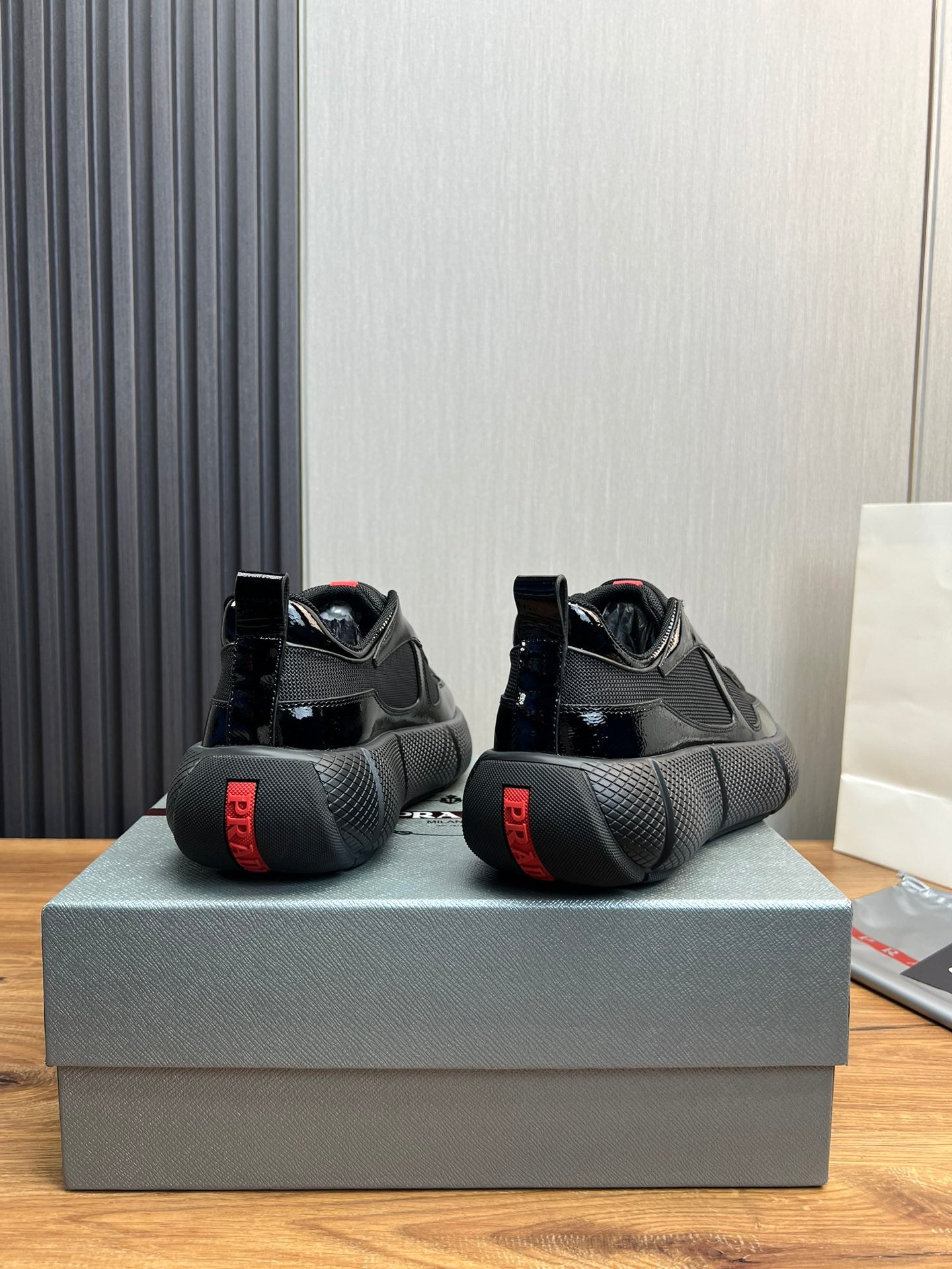 PR patent leather and mesh lace-up sneakers 0724111901