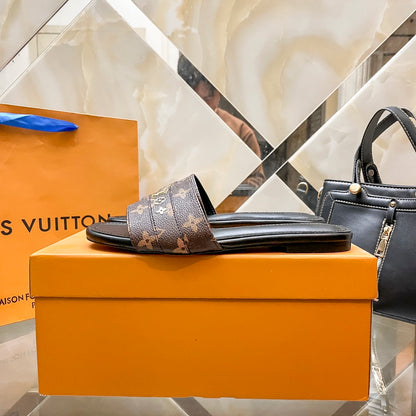 Flat bottom slippers 1824042405