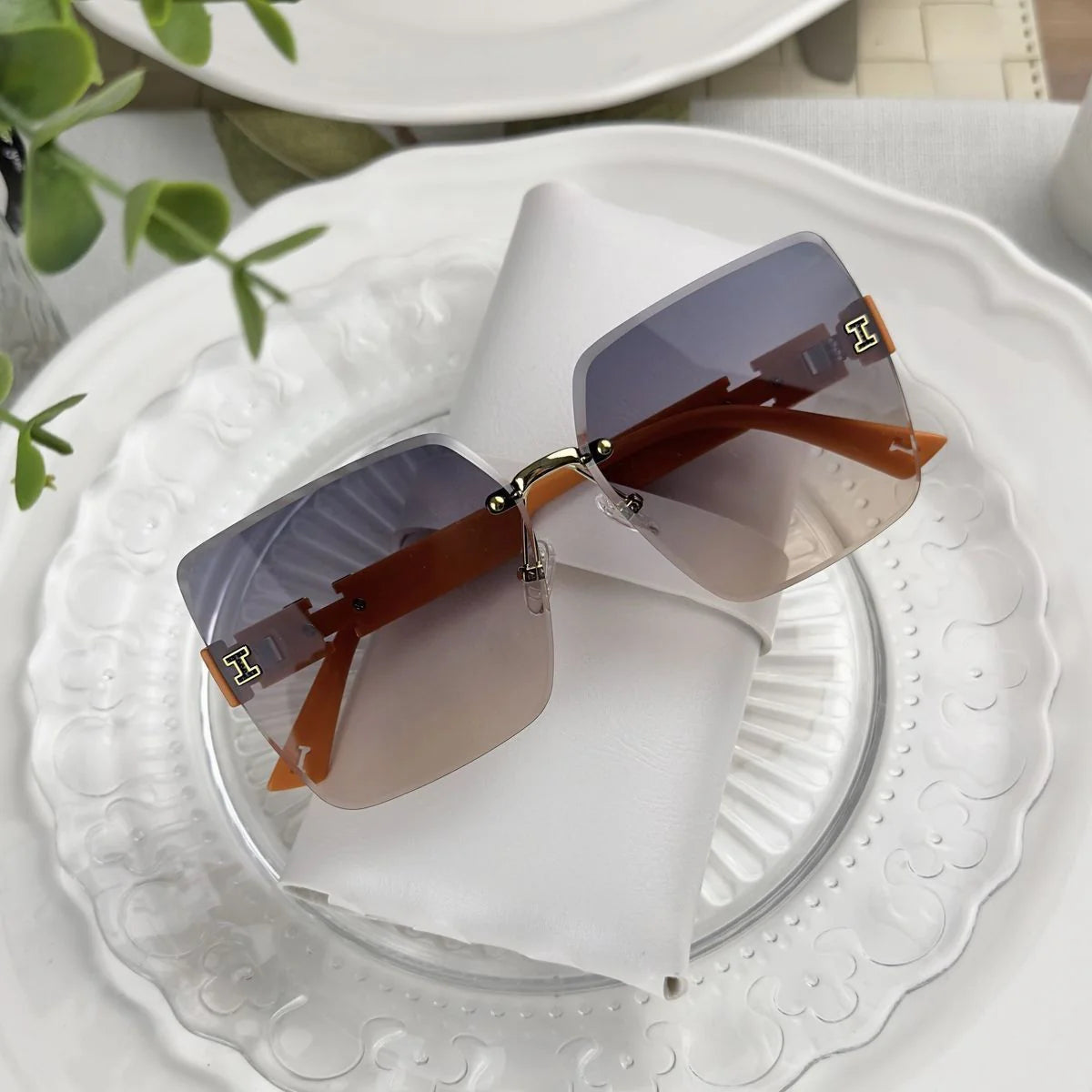 New Sunglasses Women's Frameless Anti-ultraviolet Gradient Two-color Sunglasses 1024062705