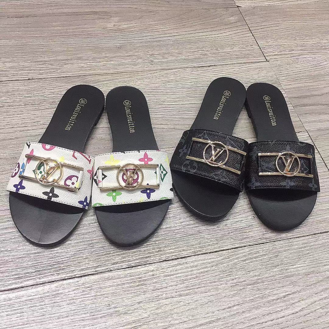 New Fashion Versatile Female Slippers 1024042404