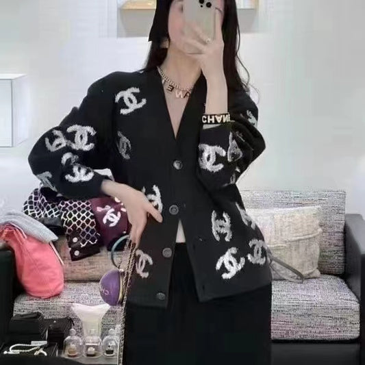 ORIGINAL STANDARD LOOSEVERSION VNECK DOUBLE CTHREE-DIMENSIONAL CARDIGANKNITTED JACKET