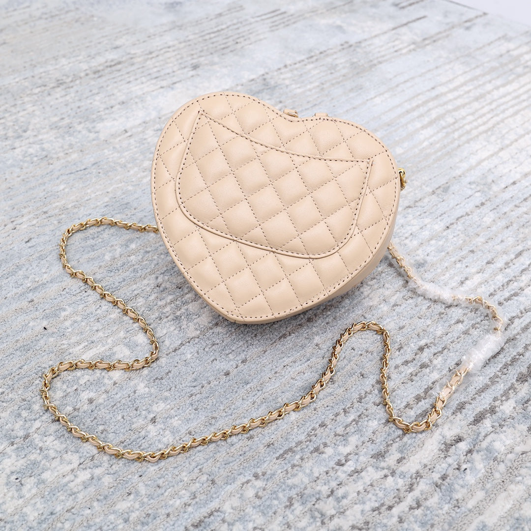 Heart Shape Vanity Case