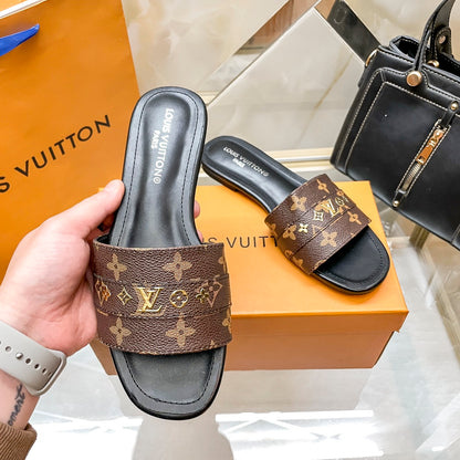 Flat bottom slippers 1824042405