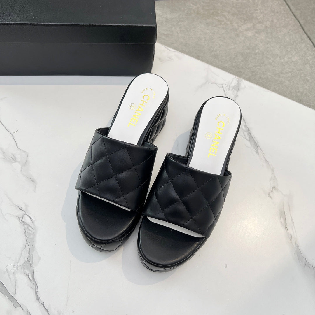 Chane1 top fashion thick-soled rhombus slippers 0724030808