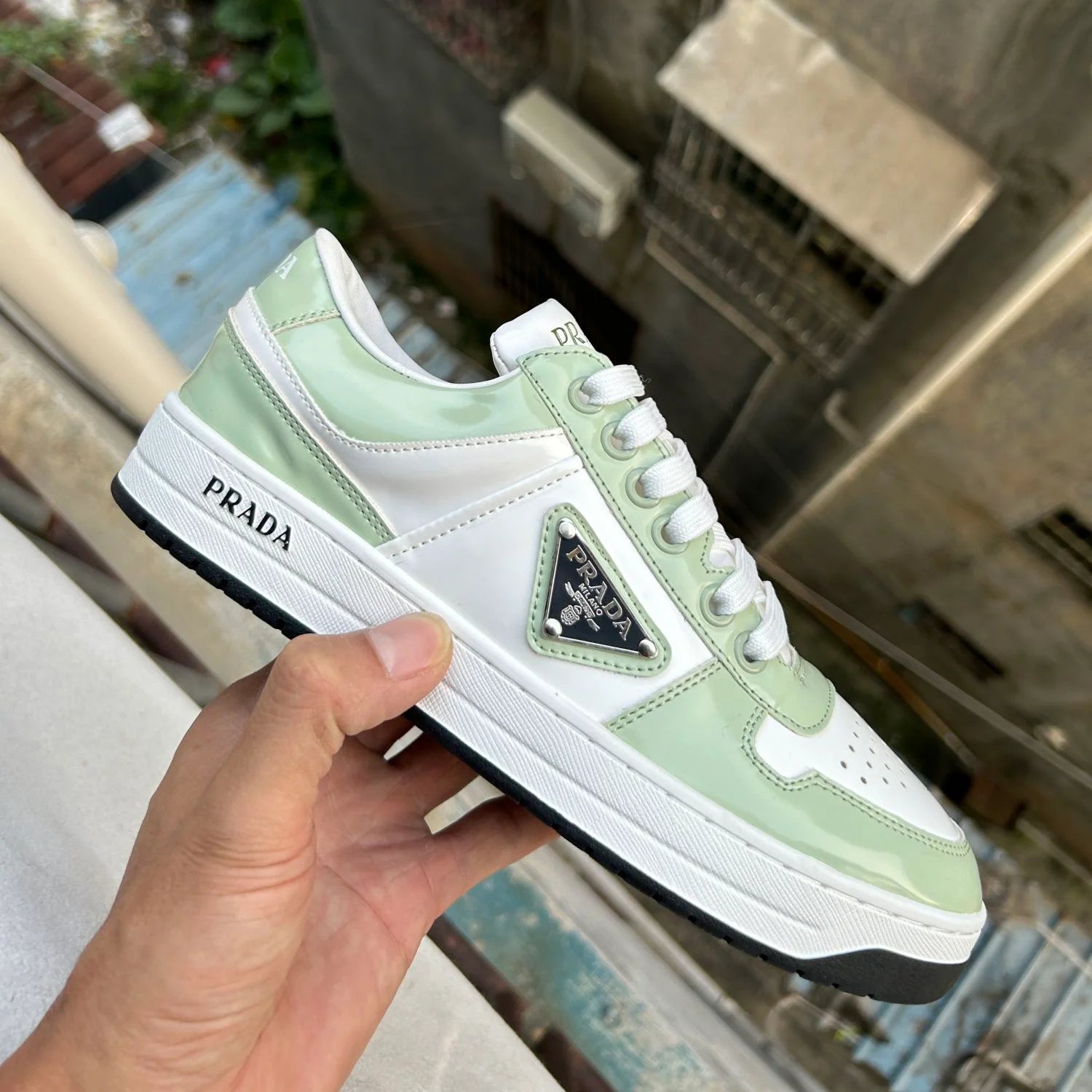 P New Women's Shoes Casual Shoes Triangle Buckle Lace-up Sneakers 1024060508