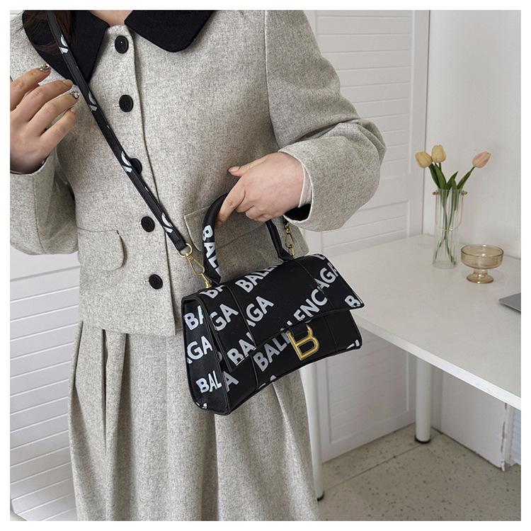High-grade Texture Letter Hourglass Bag Single-shoulder Portable Crossbody Fashion Bag 1024041102