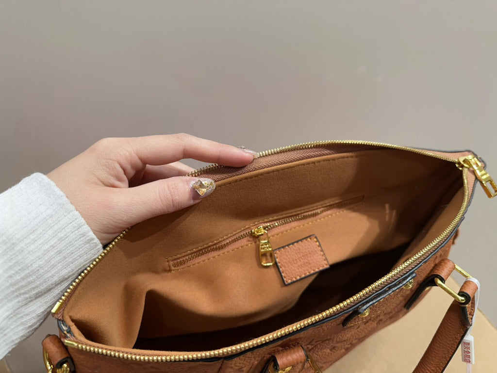 L family embossed flowerpot bag 1824040302