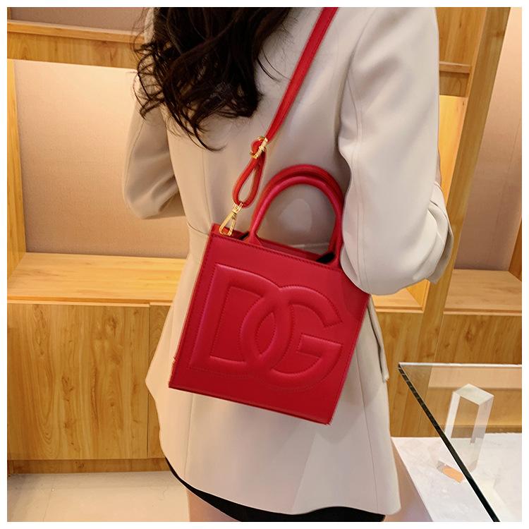 New Fashion Versatile Handbug 1023121903