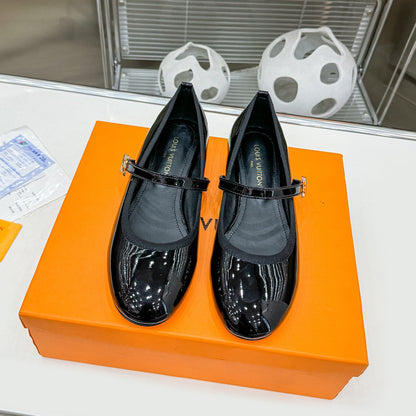 Round toe flat shoes 1824041115