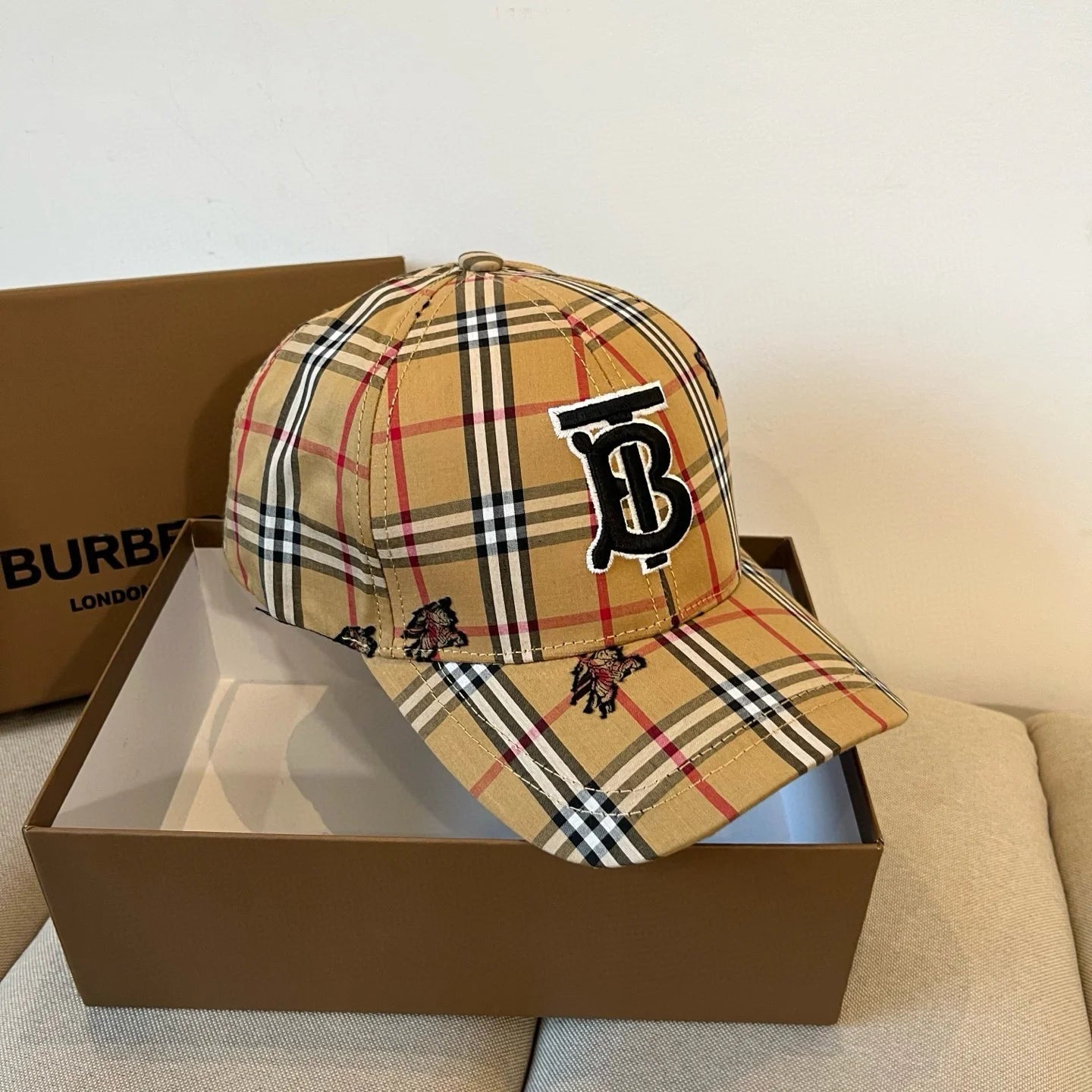 New Fashion Plaid War Horse Baseball Cap 1025051308