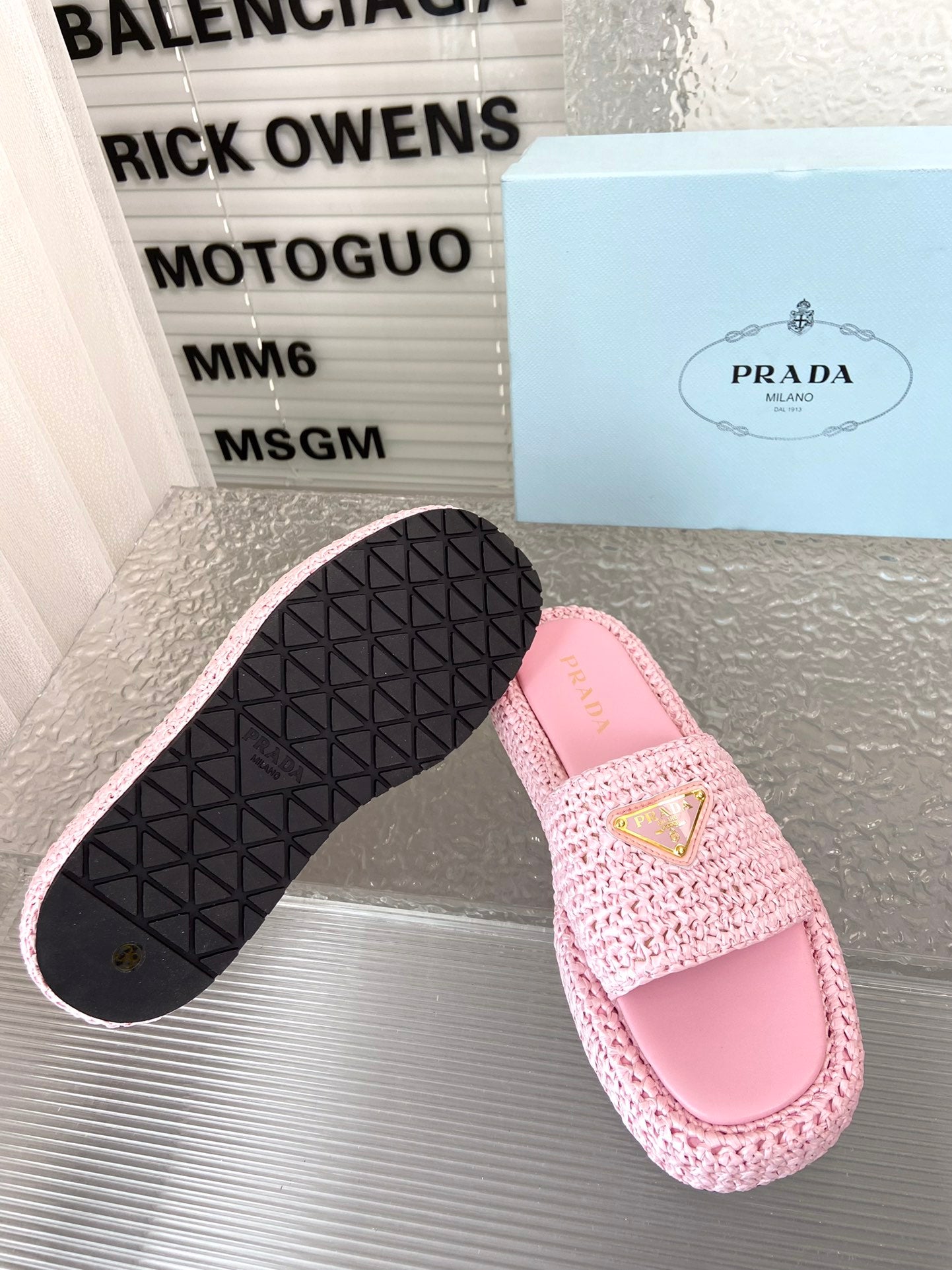 Spring and summer new style woven thick-soled triangle buckle strap slippers 0724032001