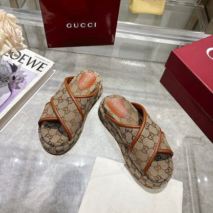 GG cross-upper thick-soled flip-flops 0725052901