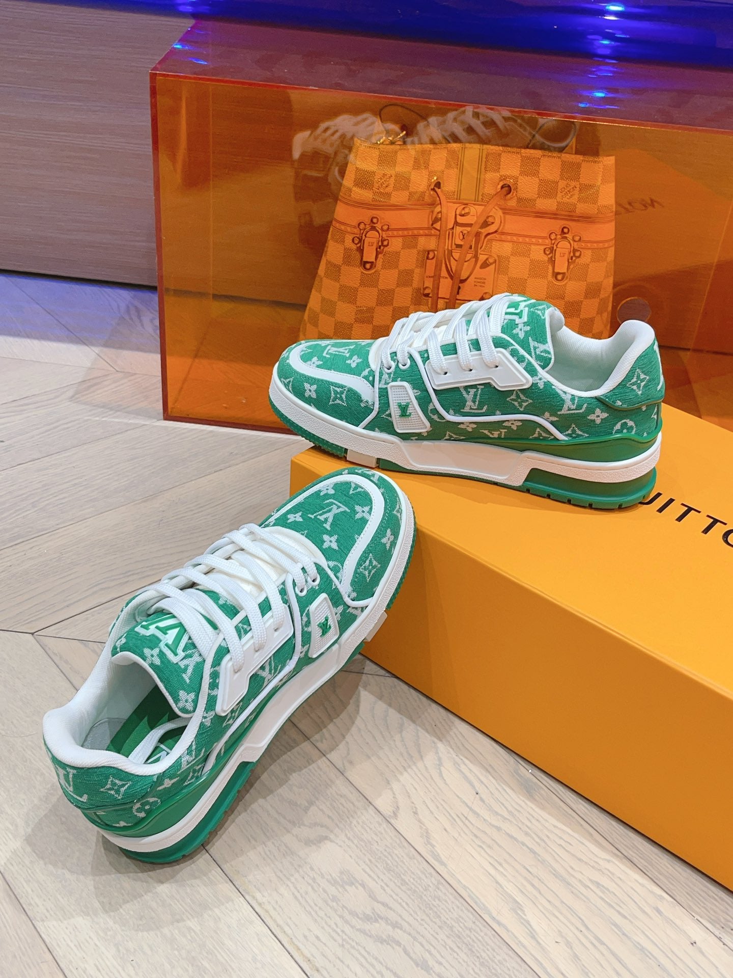 Lvv couple limited series casual denim print sneakers 0725012402