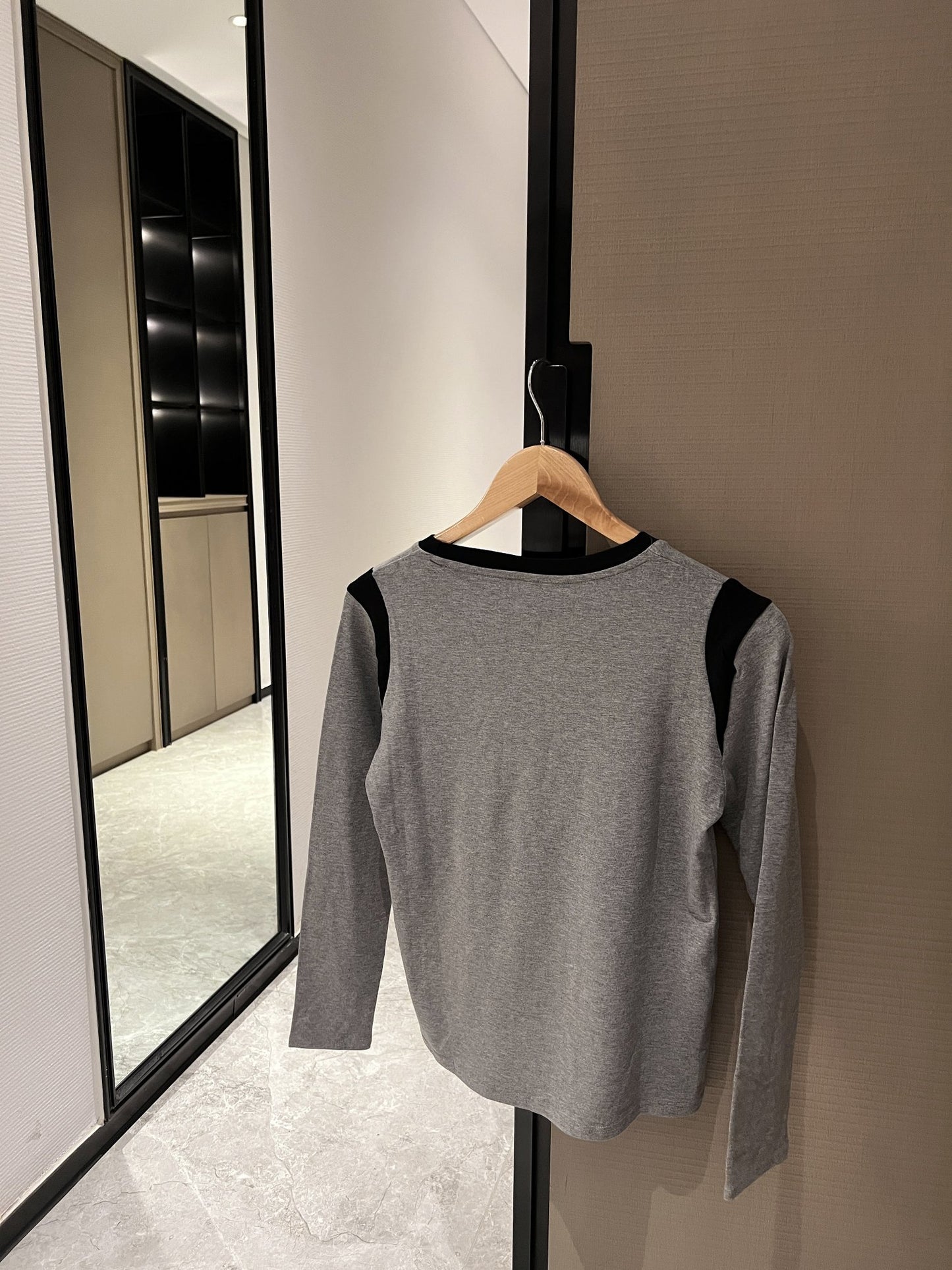 CNL Knitted Bottoming Sweater 0724090302