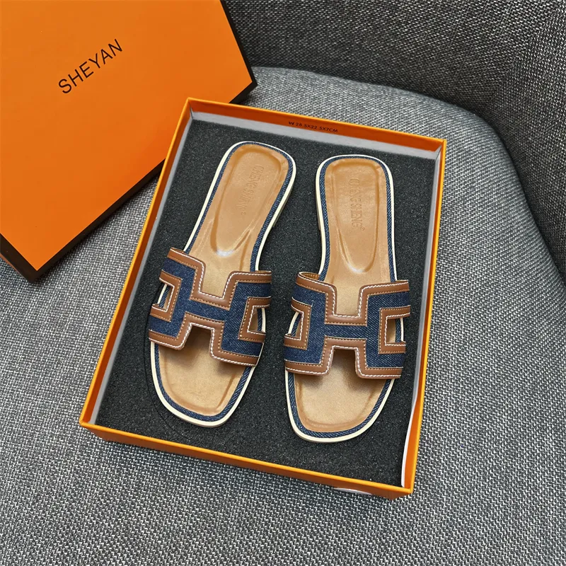 Fashion thick-soled beach slippers 9000904002