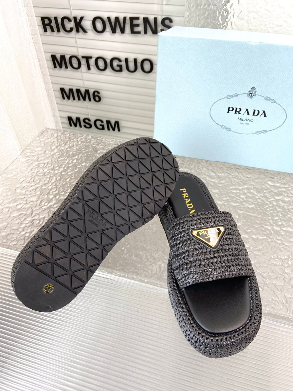 Spring and summer new style woven thick-soled triangle buckle strap slippers 0724032001