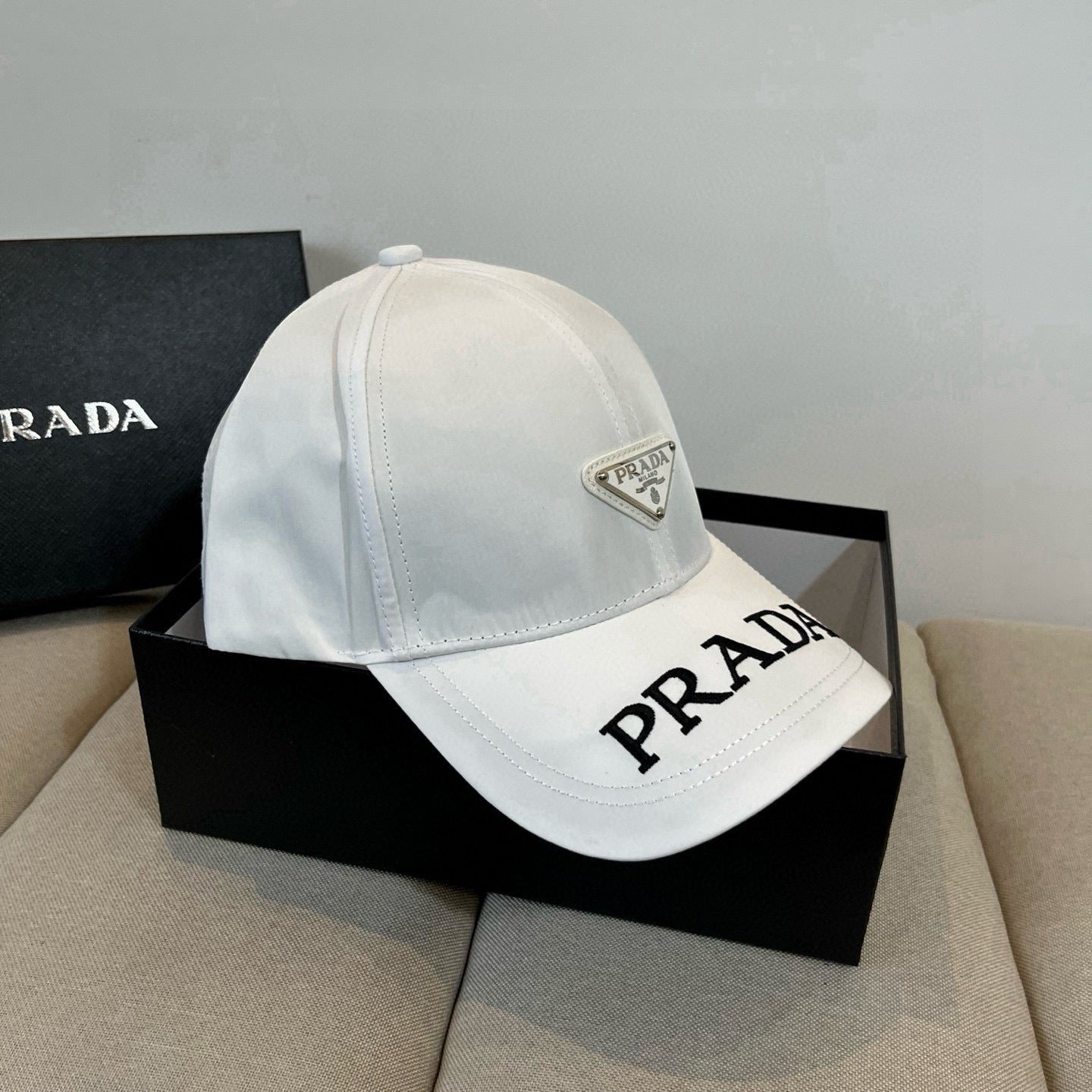 PRD fashionable peaked hat 0725040907