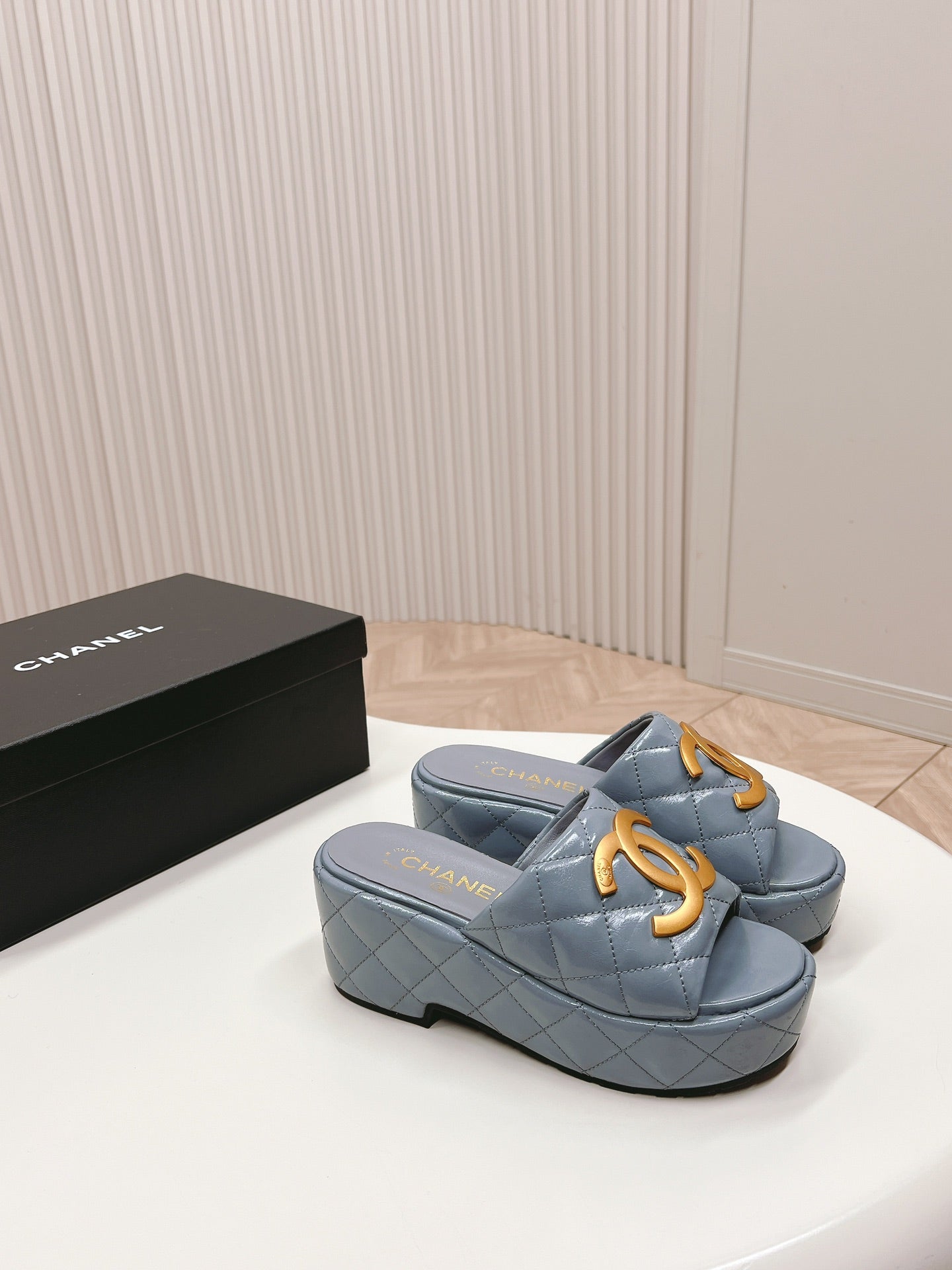 Chane1 top fashion thick-soled rhombus slippers 0724030812