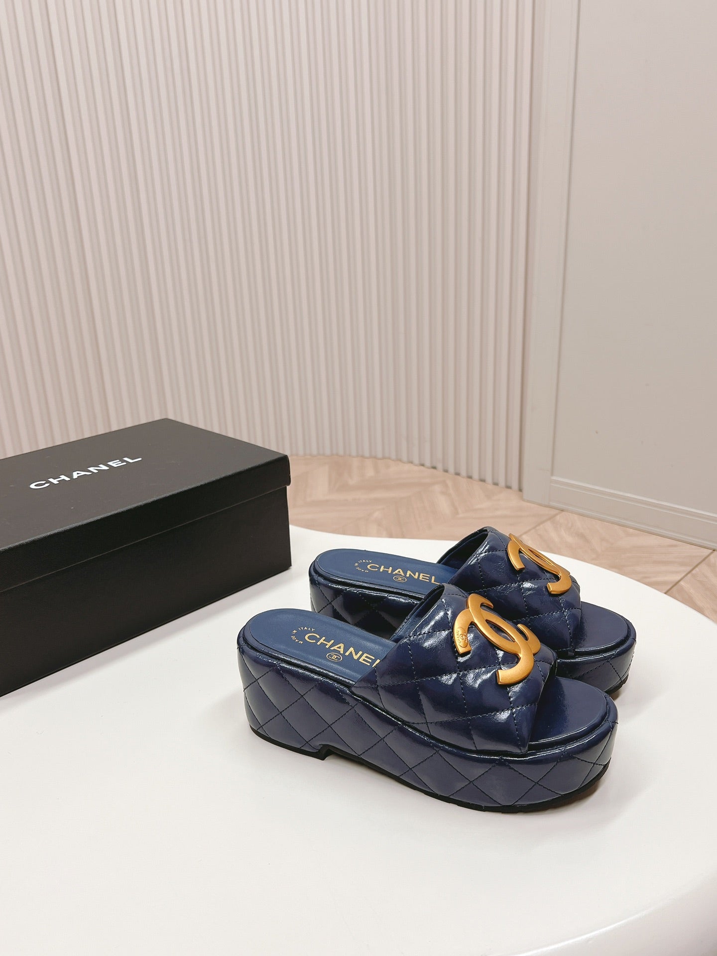 Chane1 top fashion thick-soled rhombus slippers 0724030812