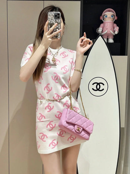 Fashion New Slim-fit Slim-fit Knitted Short-sleeved Dress 1024041621