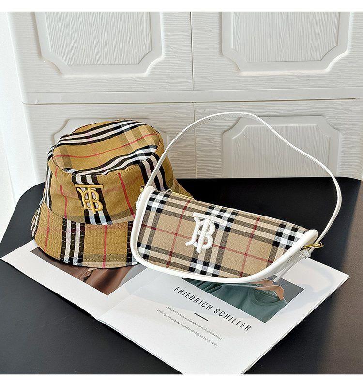 New Large Capacity Commuter Leisure All-match Shoulder Bag 1024070319