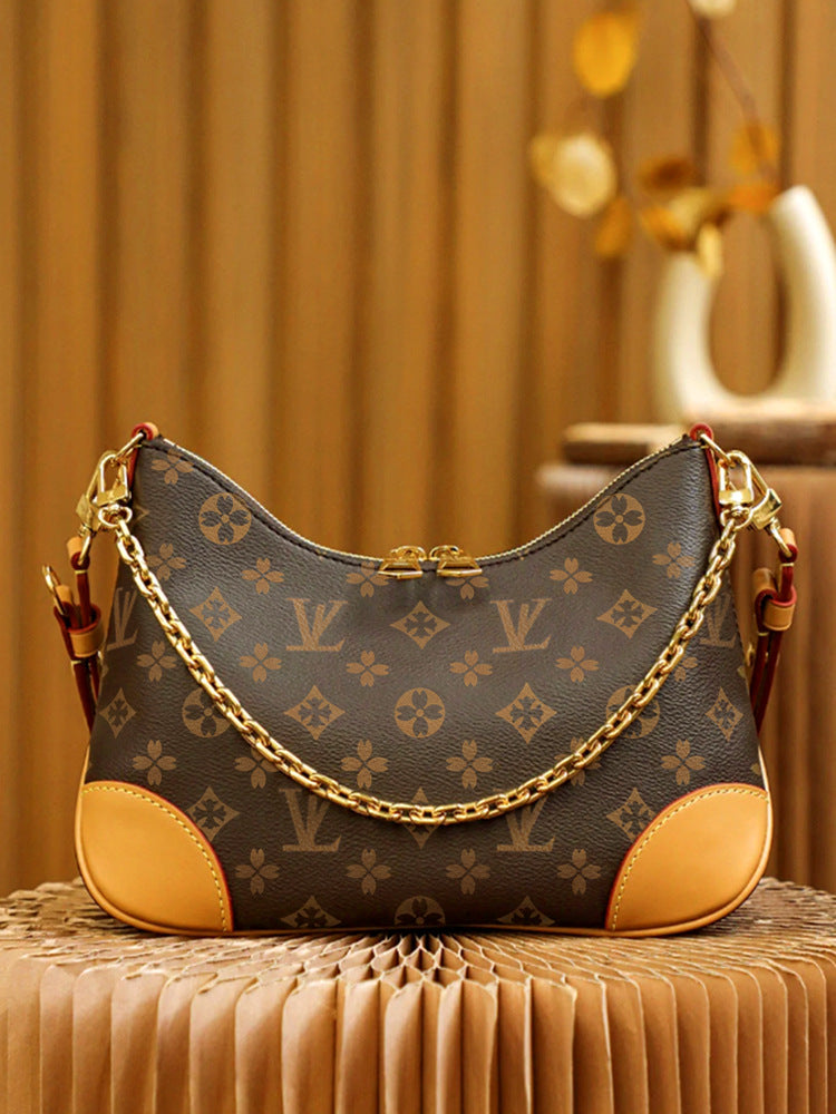 New style fashionable pillow bag 2025080822