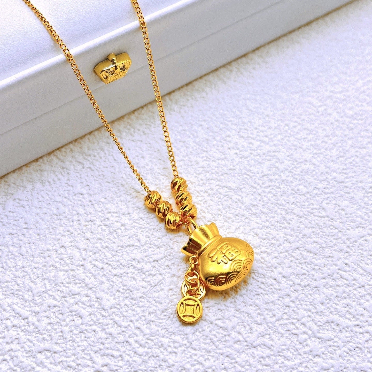 Retro three-dimensional gourd pendant necklace 2025081314