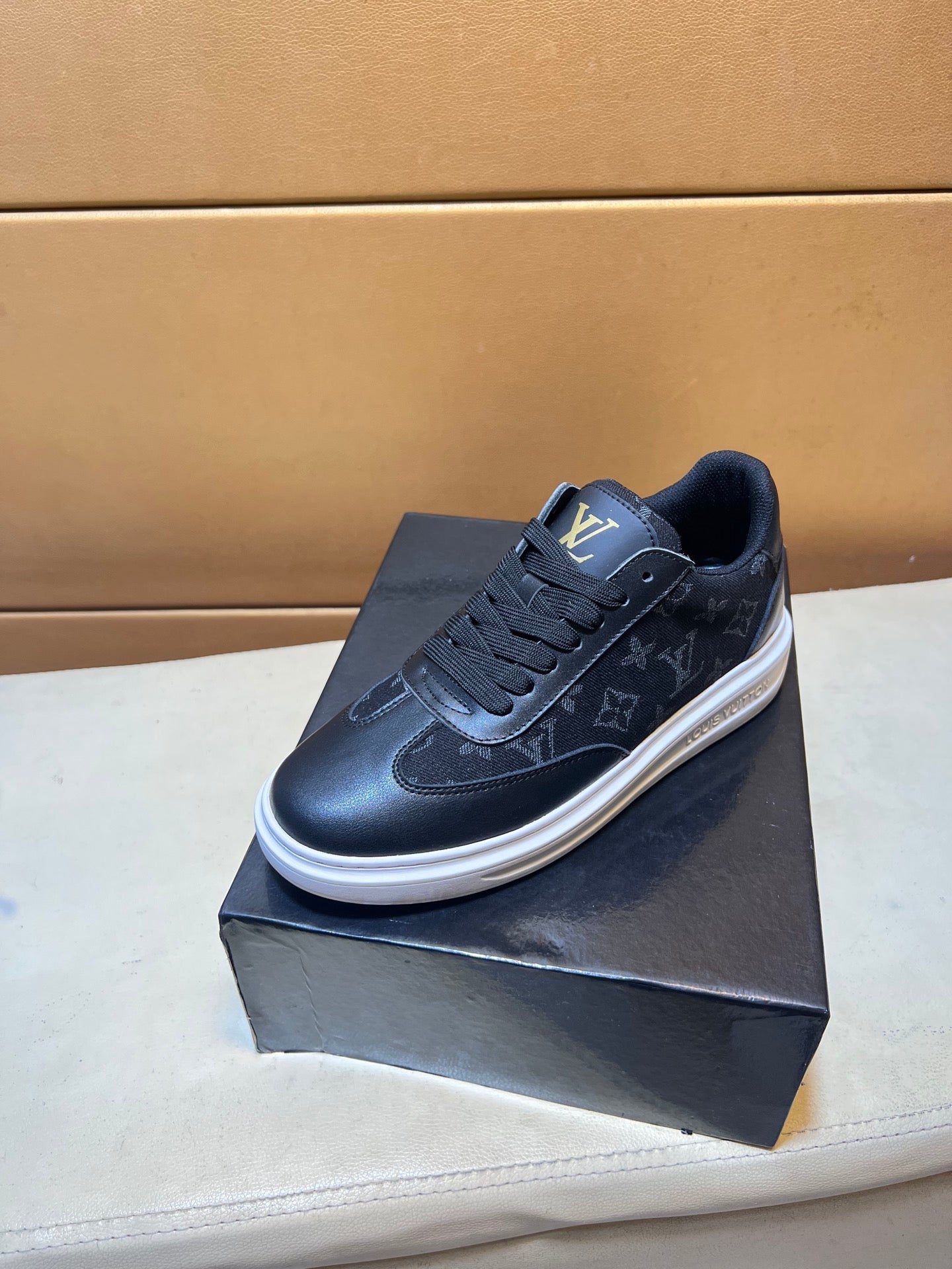 Lvv's new printed sports shoes 0725101305