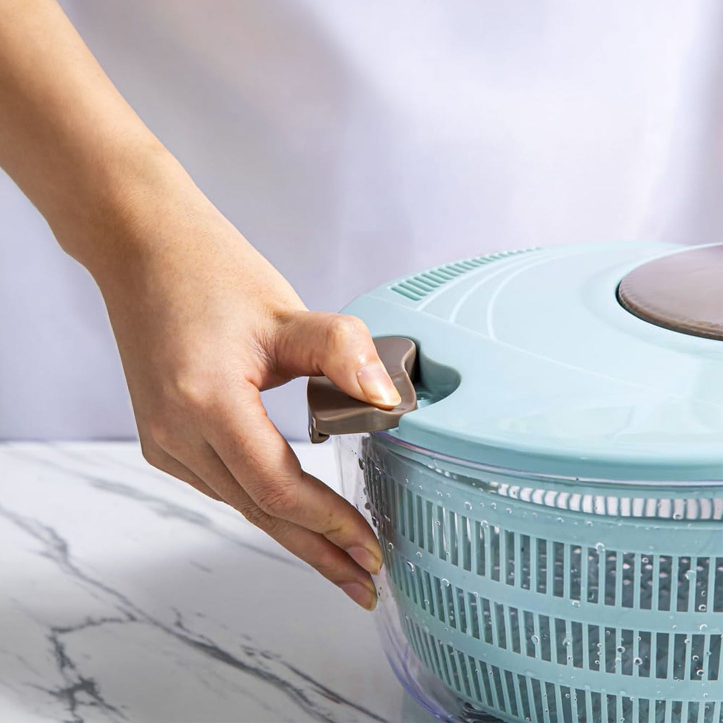 Salad Spinner – 4.24 Qt with Double Drain Holes & Easy-Lock Lid