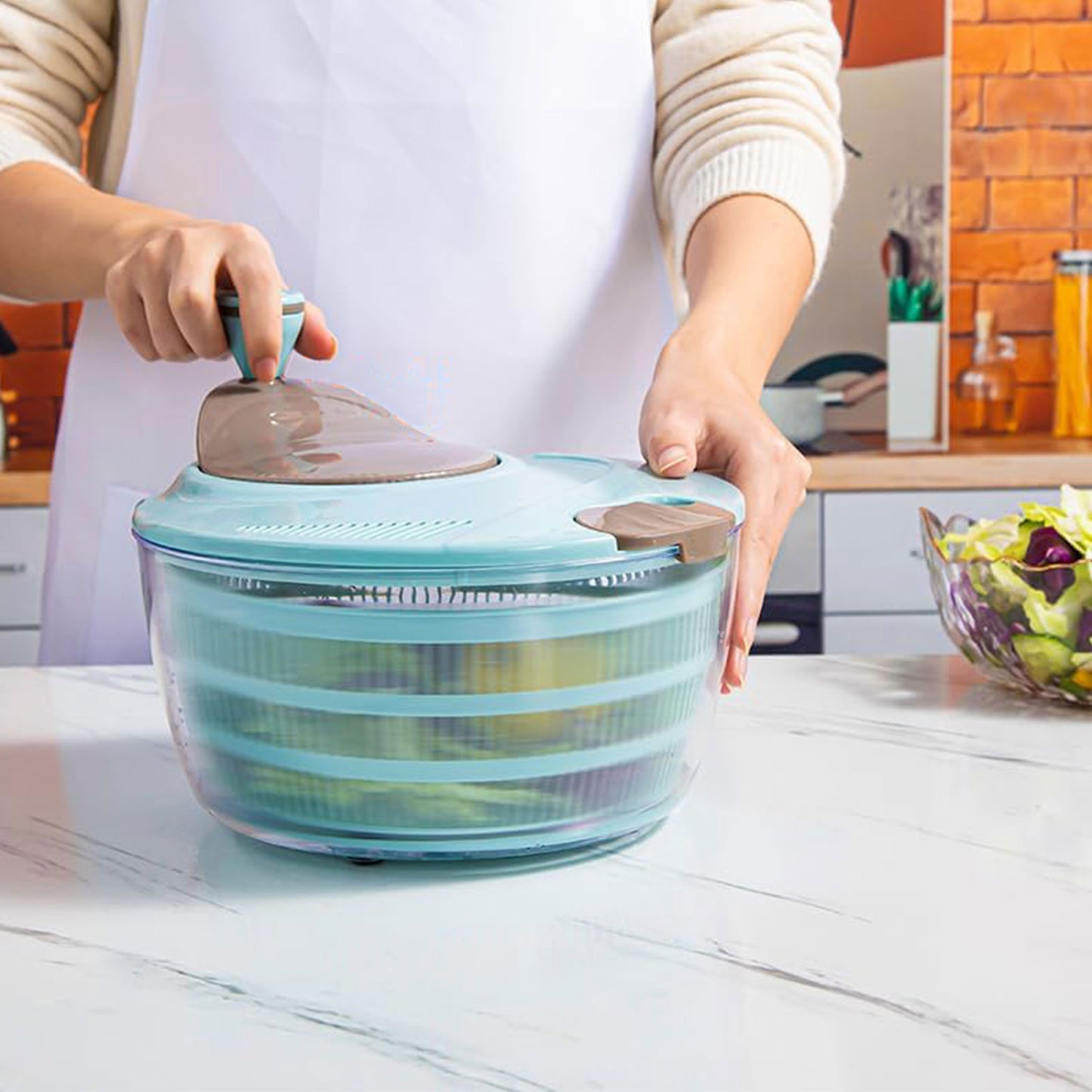 Salad Spinner – 4.24 Qt with Double Drain Holes & Easy-Lock Lid